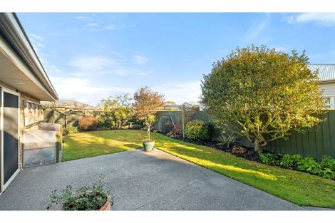 Photo of property in 13 Selwyn Street, Somerfield, Christchurch, 8024