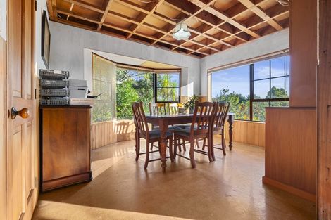 Photo of property in 18 Valley Road, Northcote, Auckland, 0626