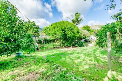 Photo of property in 15 Te Miti Street, Paekakariki, 5034