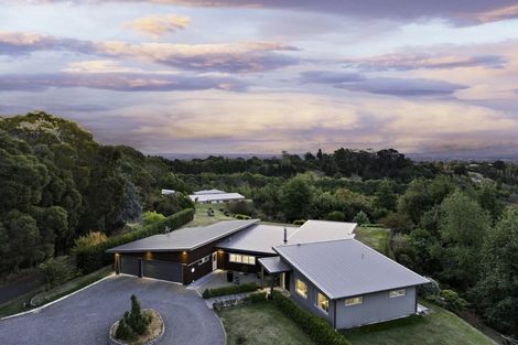 Photo of property in 14 Spur Road, Havelock North, 4130