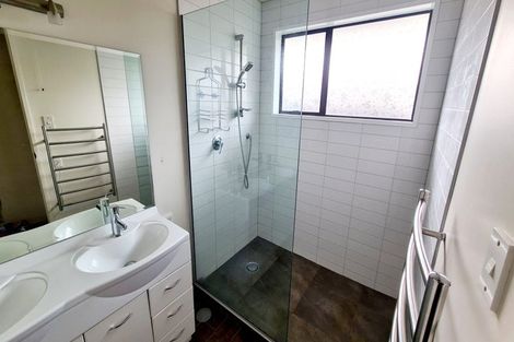 Photo of property in 2/5 Gibbs Place, Halswell, Christchurch, 8025