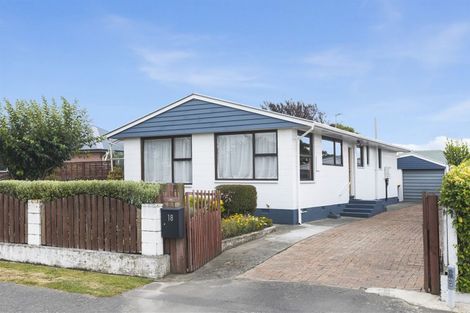 Photo of property in 18 Camelia Place, Islington, Christchurch, 8042