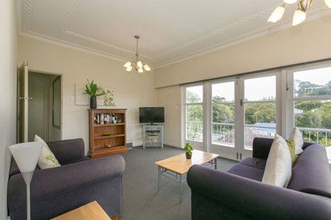 Photo of property in 5 Pendarves Street, New Plymouth, 4310