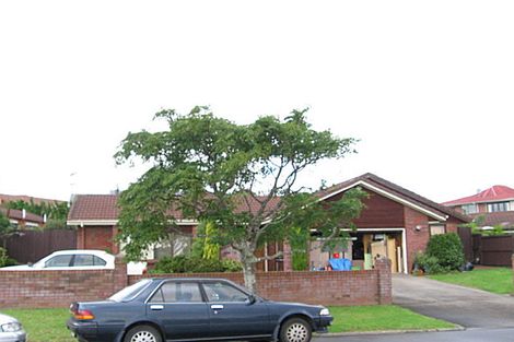 Photo of property in 24 William Bryan Drive, Half Moon Bay, Auckland, 2012