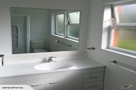 Photo of property in 1/2 Sydney Street, Hauraki, Auckland, 0622