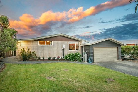Photo of property in 49 Walton Park Avenue, Fairfield, Dunedin, 9018