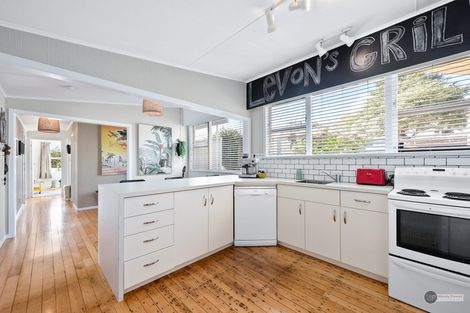 Photo of property in 76 Holborn Drive, Stokes Valley, Lower Hutt, 5019