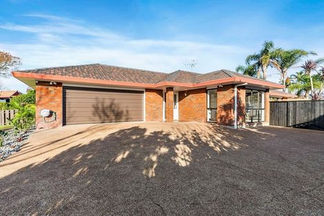 Photo of property in 5 Raddock Place, Farm Cove, Auckland, 2012