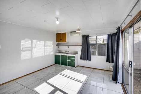 Photo of property in 34 Taradale Road, Marewa, Napier, 4110