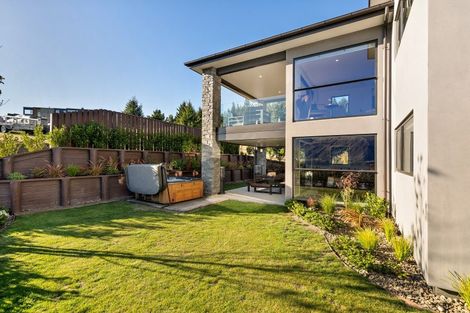 Photo of property in 18 Fenton Avenue, Wanaka, 9305