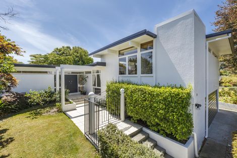 Photo of property in 40 Crewe Crescent, Hokowhitu, Palmerston North, 4410