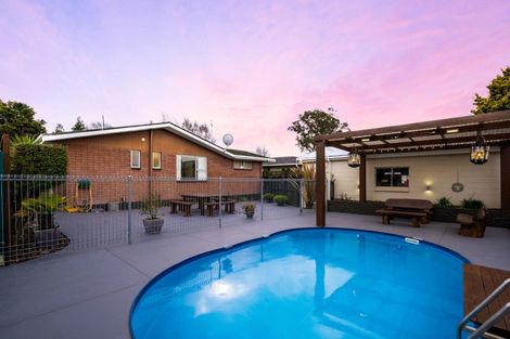 Photo of property in 30 Glenharrow Avenue, Avonhead, Christchurch, 8042