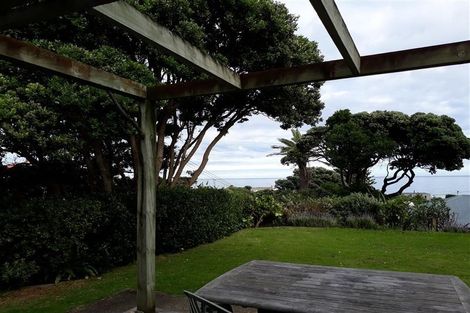 Photo of property in 137 Wellington Road, Paekakariki, 5034