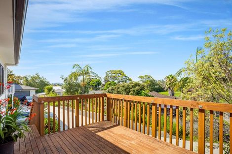 Photo of property in 88a West Harbour Drive, West Harbour, Auckland, 0618