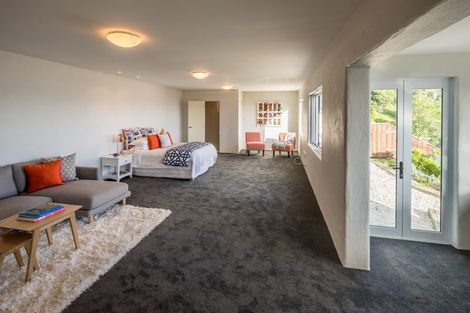 Photo of property in 5 Rangiuru Road, Mahina Bay, Lower Hutt, 5013