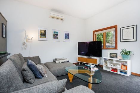 Photo of property in 14 Rangitane Street, Palmerston North, 4414