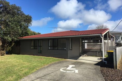 Photo of property in 213 Portage Road, Green Bay, Auckland, 0604