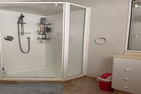 Photo of property in 11 Linden Avenue, Tawa, Wellington, 5028