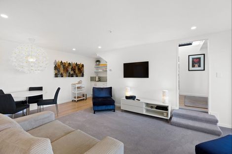 Photo of property in 96 Grovenor Drive, Orewa, 0931