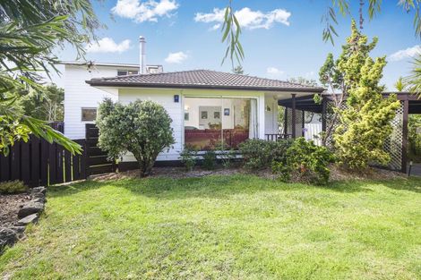 Photo of property in 20 Finlow Drive, Te Atatu South, Auckland, 0610