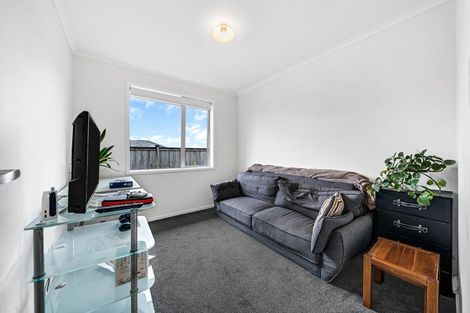 Photo of property in 21 Parkgrove Crescent, Pokeno, 2402