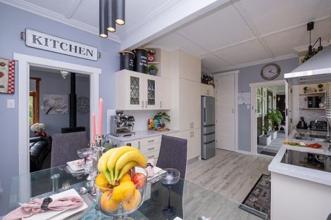 Photo of property in 48 Karina Road, Merrilands, New Plymouth, 4312