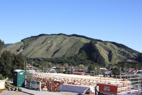 Photo of property in 103 Kakariki Grove, Waikanae, 5036