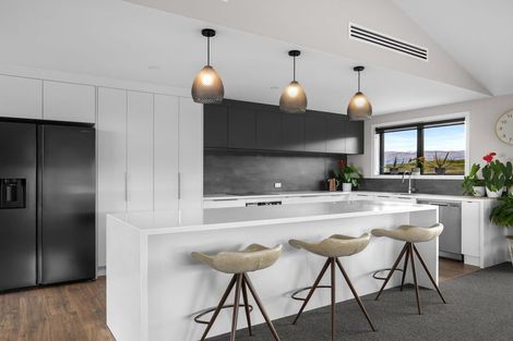 Photo of property in 39 Kordia Way, Waikerikeri, Alexandra, 9391