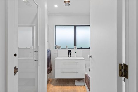 Photo of property in 1 Tern Place, Hokowhitu, Palmerston North, 4410