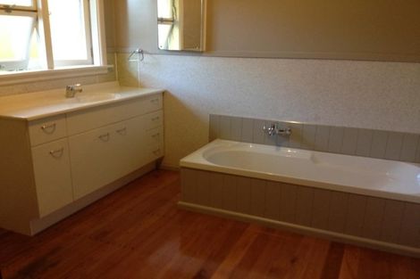 Photo of property in 17 Reading Street, Upper Riccarton, Christchurch, 8041