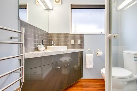 Photo of property in 7 Breakwater Road, Bluff Hill, Napier, 4110