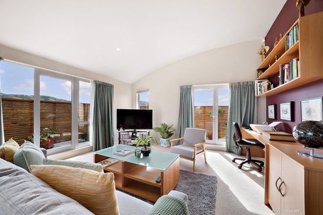 Photo of property in 9 Huntingdon Street, Northland, Wellington, 6012