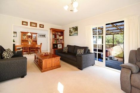 Photo of property in 8 Normanton Street, Glenfield, Auckland, 0629