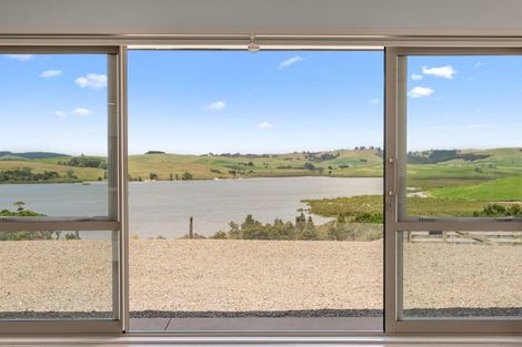 Photo of property in 24 Karakanui Road, Tinopai, Matakohe, 0593