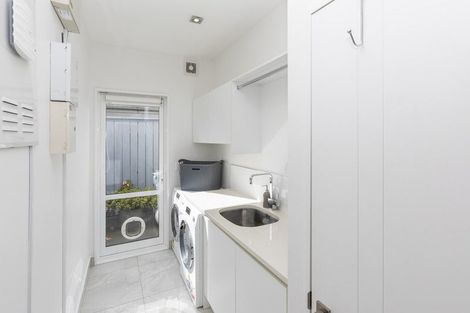 Photo of property in 55 Merivale Lane, Merivale, Christchurch, 8014