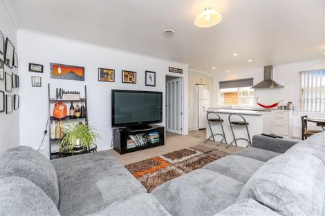 Photo of property in 264a Courtenay Street, Strandon, New Plymouth, 4312