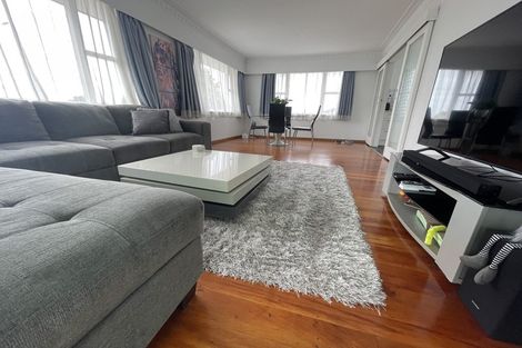 Photo of property in 1/285 Pakuranga Road, Pakuranga Heights, Auckland, 2010