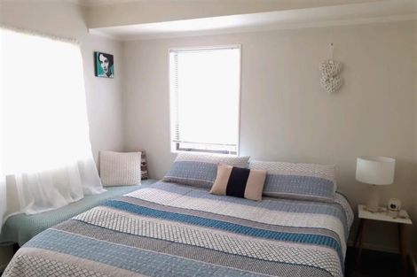 Photo of property in 34 Meynell Court, Glen Eden, Auckland, 0602