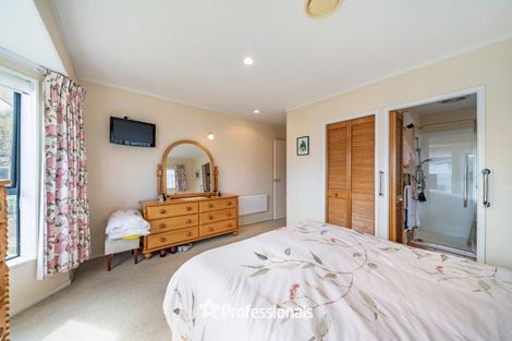 Photo of property in 212c Waiwhetu Road, Waterloo, Lower Hutt, 5011
