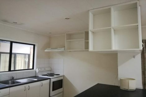 Photo of property in 5 Caribbean Drive, Unsworth Heights, Auckland, 0632