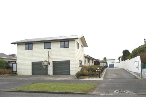 Photo of property in 104-106 Jenkin Street, Strathern, Invercargill, 9812