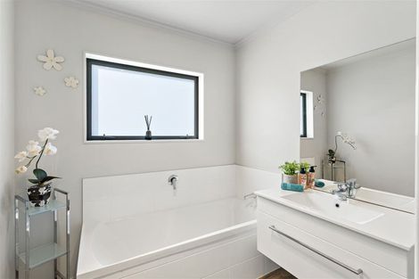 Photo of property in 26 South Road, Waipu, 0510