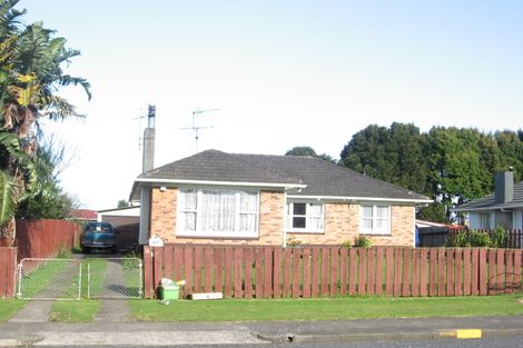 Photo of property in 8 Coles Place, Manurewa, Auckland, 2102