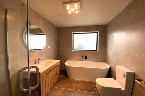 Photo of property in 47a Bruce Mclaren Road, Henderson, Auckland, 0612