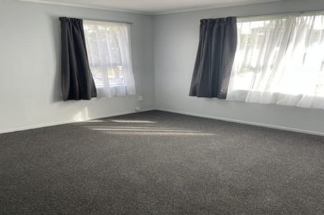 Photo of property in 1 West Harbour Drive, West Harbour, Auckland, 0618