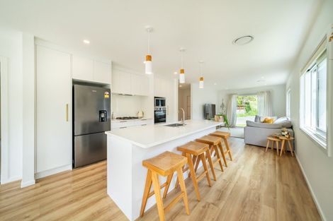 Photo of property in 23 Thornbury Lane, Timberlea, Upper Hutt, 5018