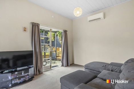 Photo of property in 11 Aitken Place, Mornington, Dunedin, 9011