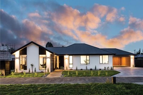 Photo of property in 12 Mellay Mews, Mosgiel, 9024