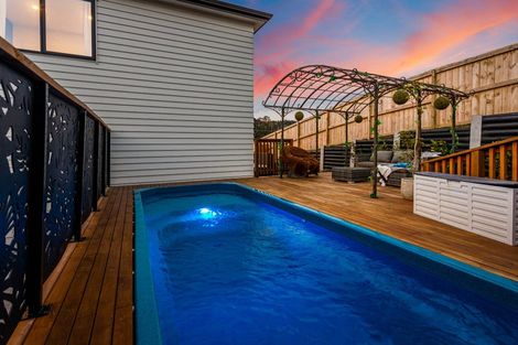 Photo of property in 7 Balthazar Road, Kumeu, 0810