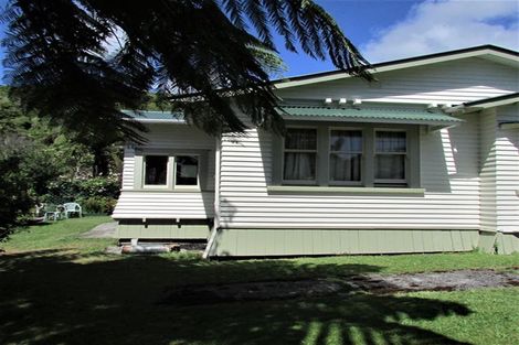 Photo of property in 35 Freyberg Terrace, Greymouth, 7805